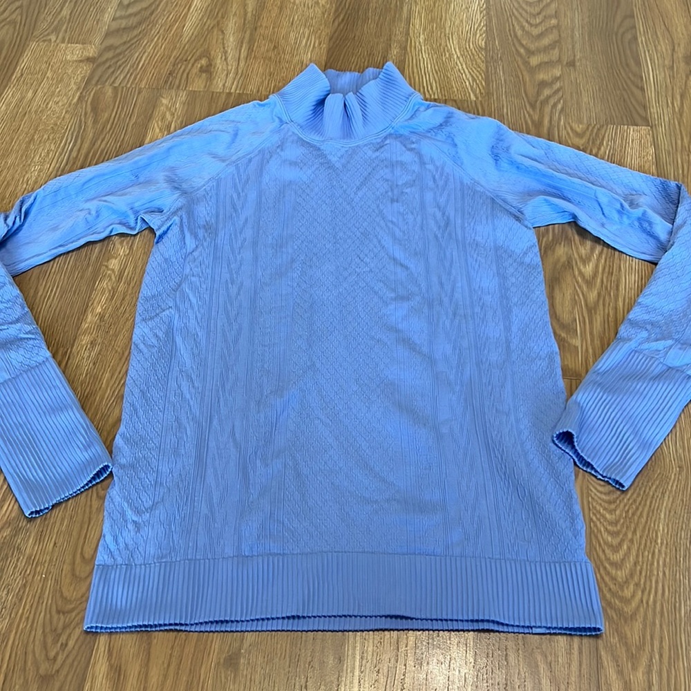 Lululemon long sleeve top sz 8